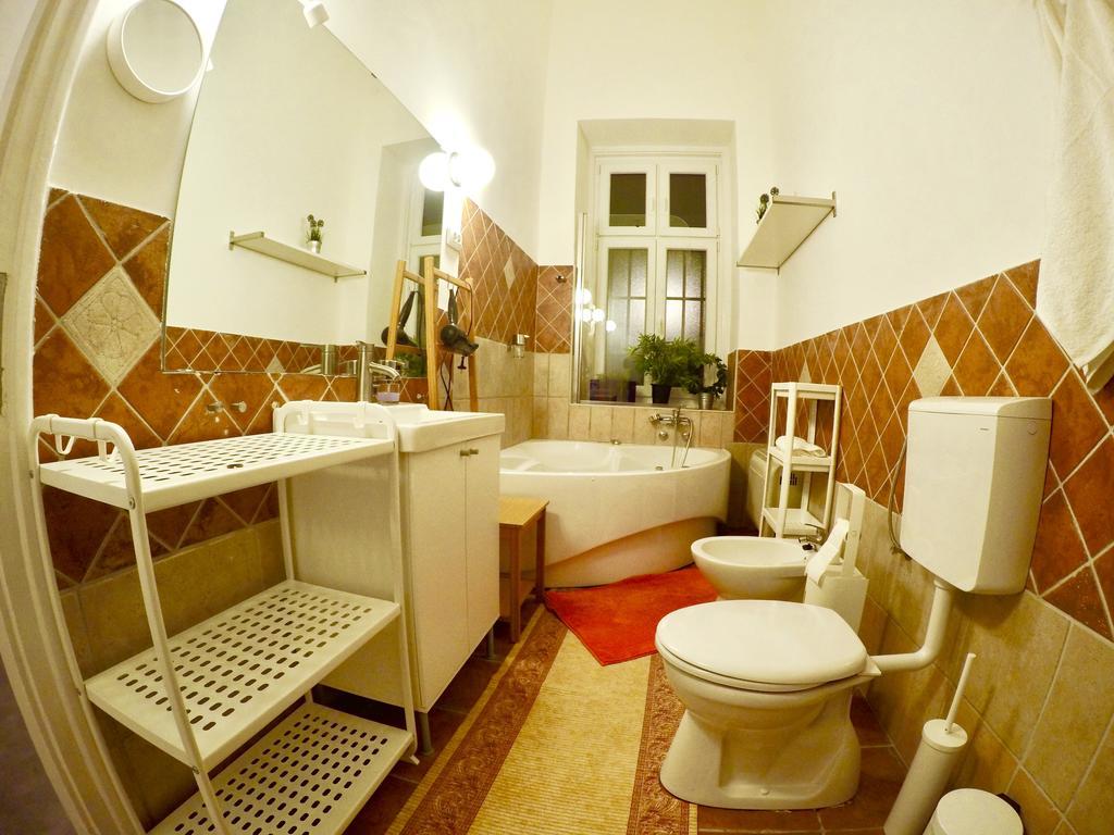 Homelike Luxury Flat On Gyulai Pal Budapest Exterior foto